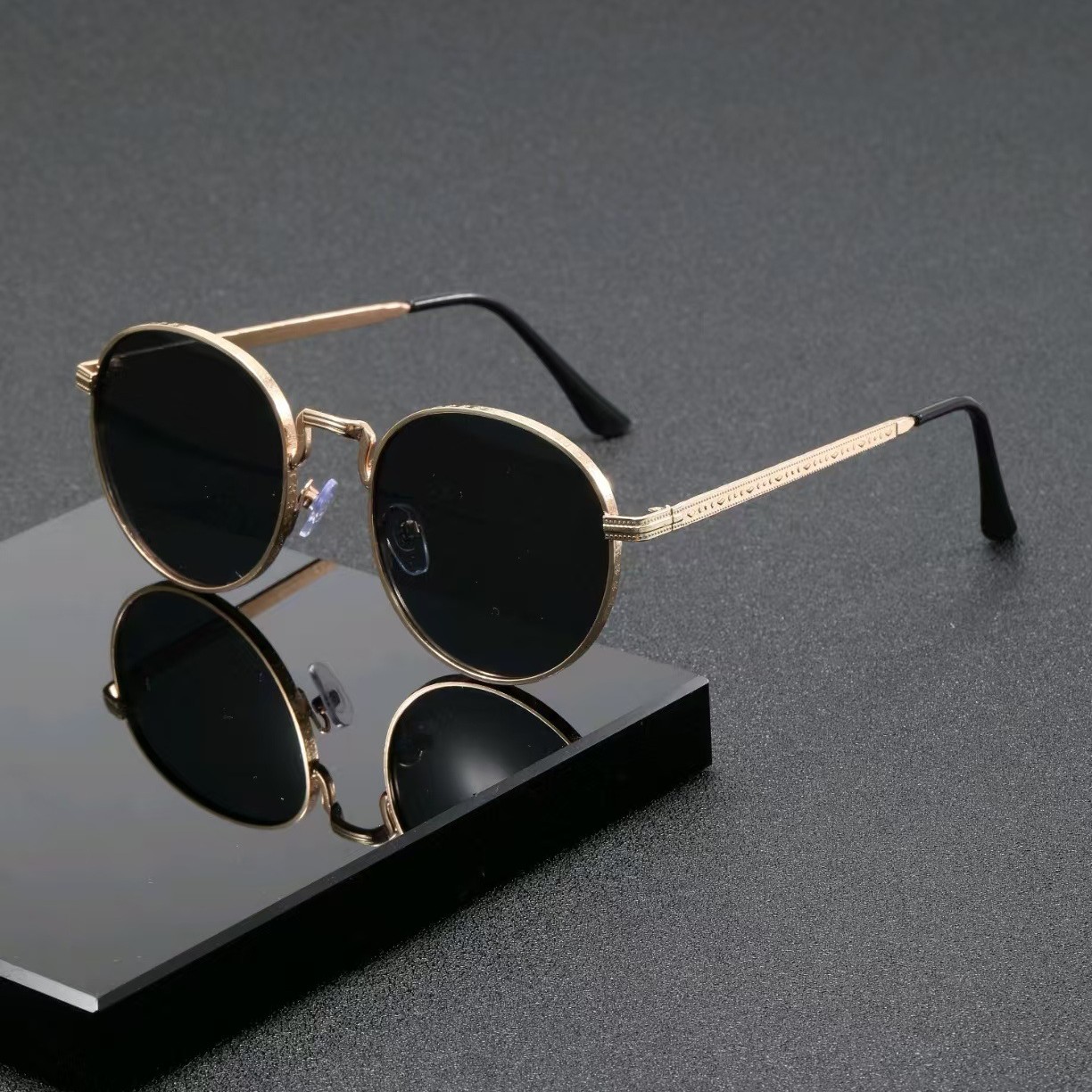 Fashion Classic Round Sunglass - огляд і ціна Vintage Fashion Enthusiasts